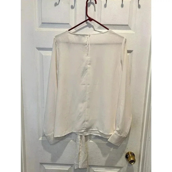 Forever 21 Contemporary Women’s XL Cream Blouse Faux Wrap Holiday‎ Winter White - Picture 6 of 7